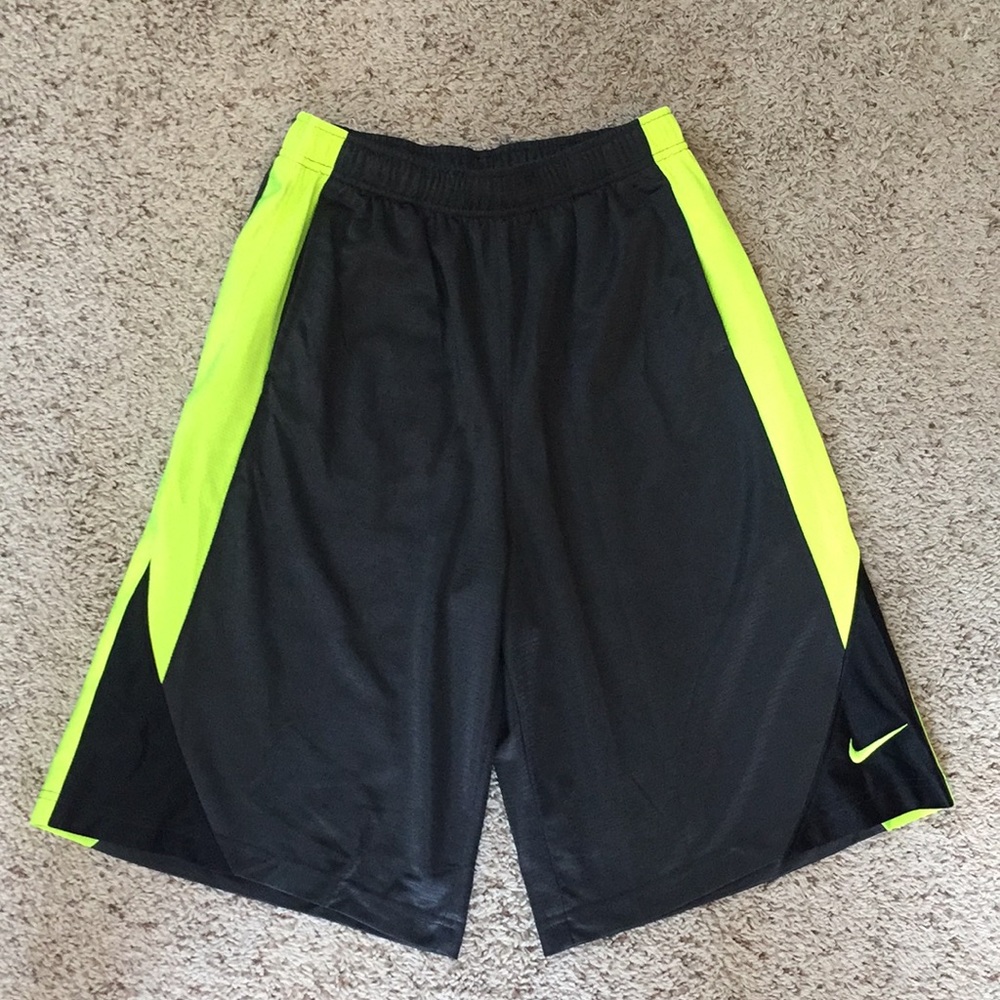 Nike Vintage Style Boys Basketball Shorts Size XL Kids Neon